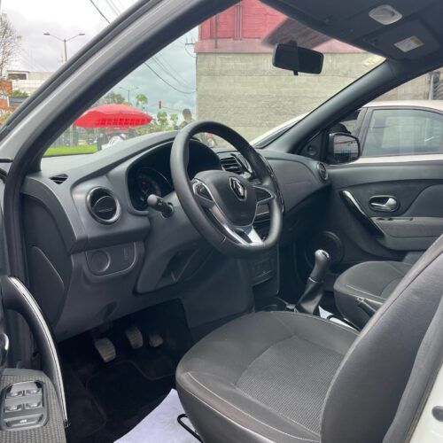 RENAULT LOGAN LIFE + MT 1600CC 16V AA 4AB ABS MOD 2022 - Image 9