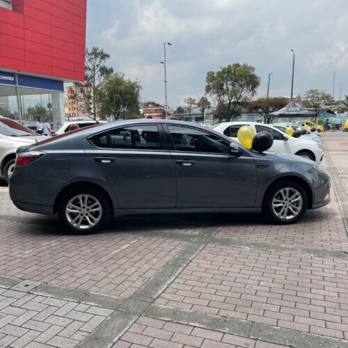 MG 6 DELUXE MT 1800CC T 5P MOD 2013 - Image 10