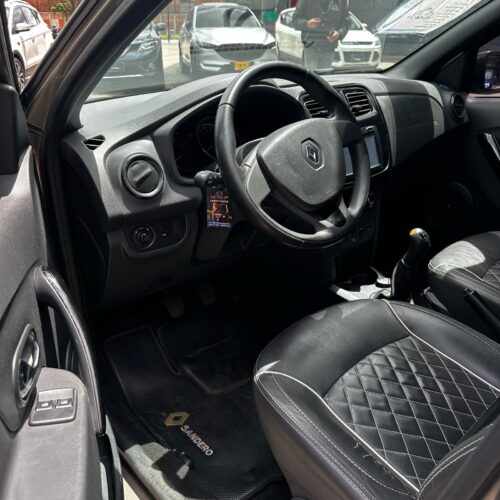 RENAULT SANDERO DYNAMIQUE MT 1600CC AA 8V 2AB MOD 2018 - Image 10