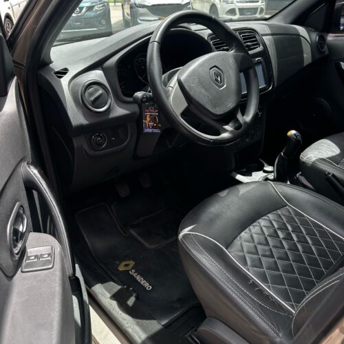 RENAULT SANDERO DYNAMIQUE MT 1600CC AA 8V 2AB MOD 2018 - Image 11