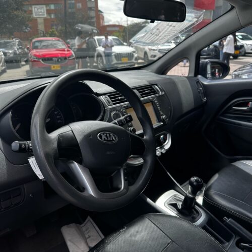 KIA RIO R 1.25 MT 1200CC 4P 2AB AA MOD 2017 - Image 11